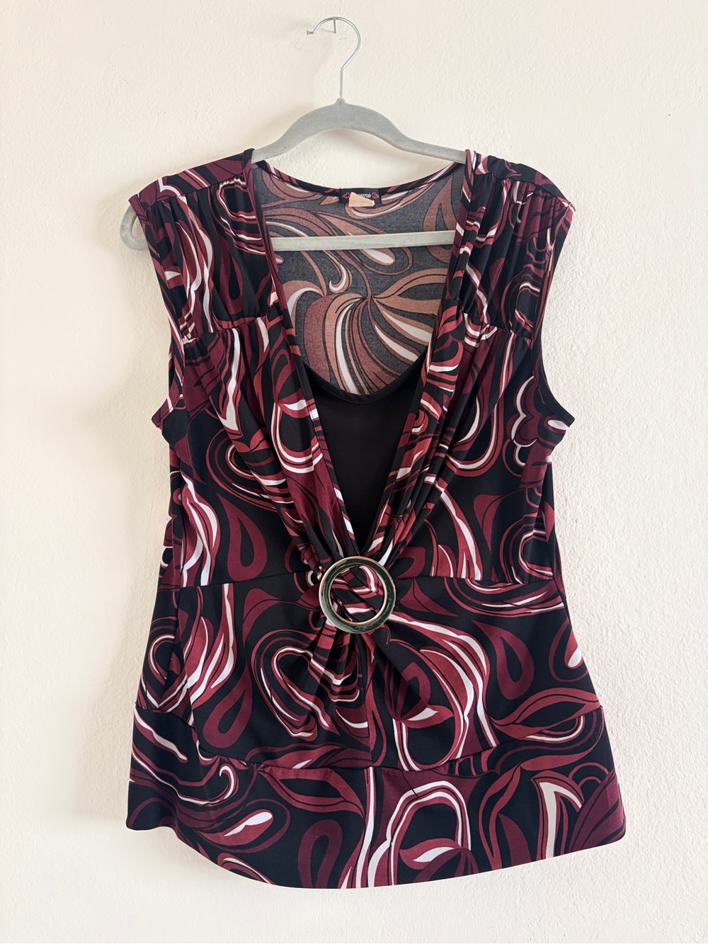 Vintage Y2K Sleeveless Faux-Wrap Top with Ring Detail - Burgundy Abstract Swirl